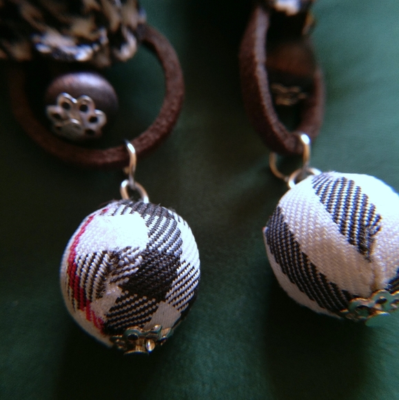 Mixed Media Patterned Drop Earrings - Picture 3 of 5